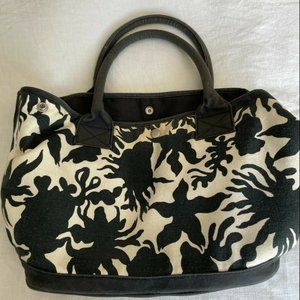 EUC Canvas BAG by J CREW Black & White SNAP Closure + SIDE Snaps INSIDE POCKETS